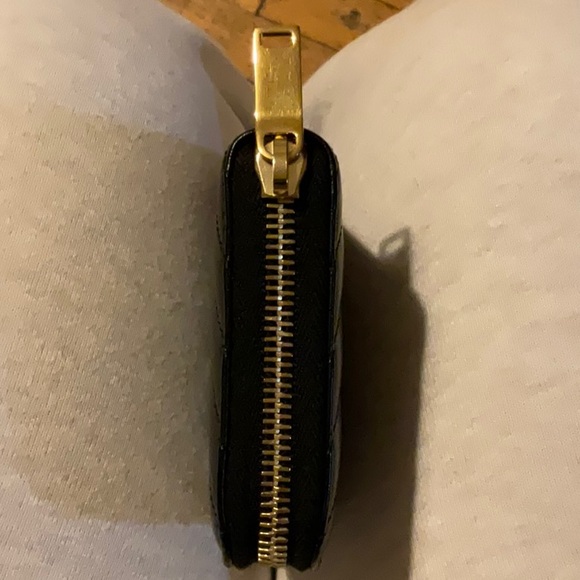 YSL (Saint Laurent) Black Joan Wallet - Picture 6 of 9